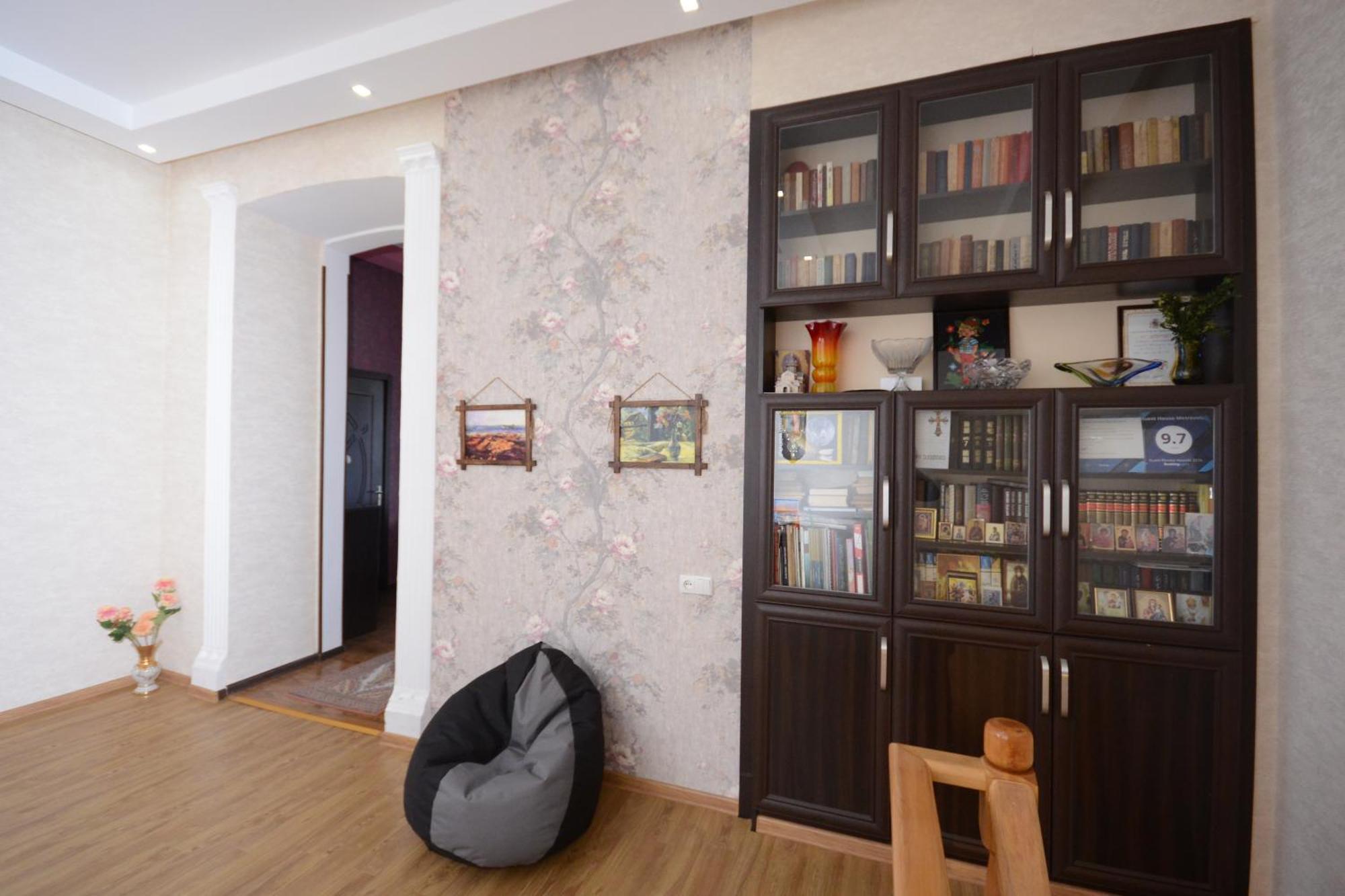 Holiday Home Borjomi ภายนอก รูปภาพ
