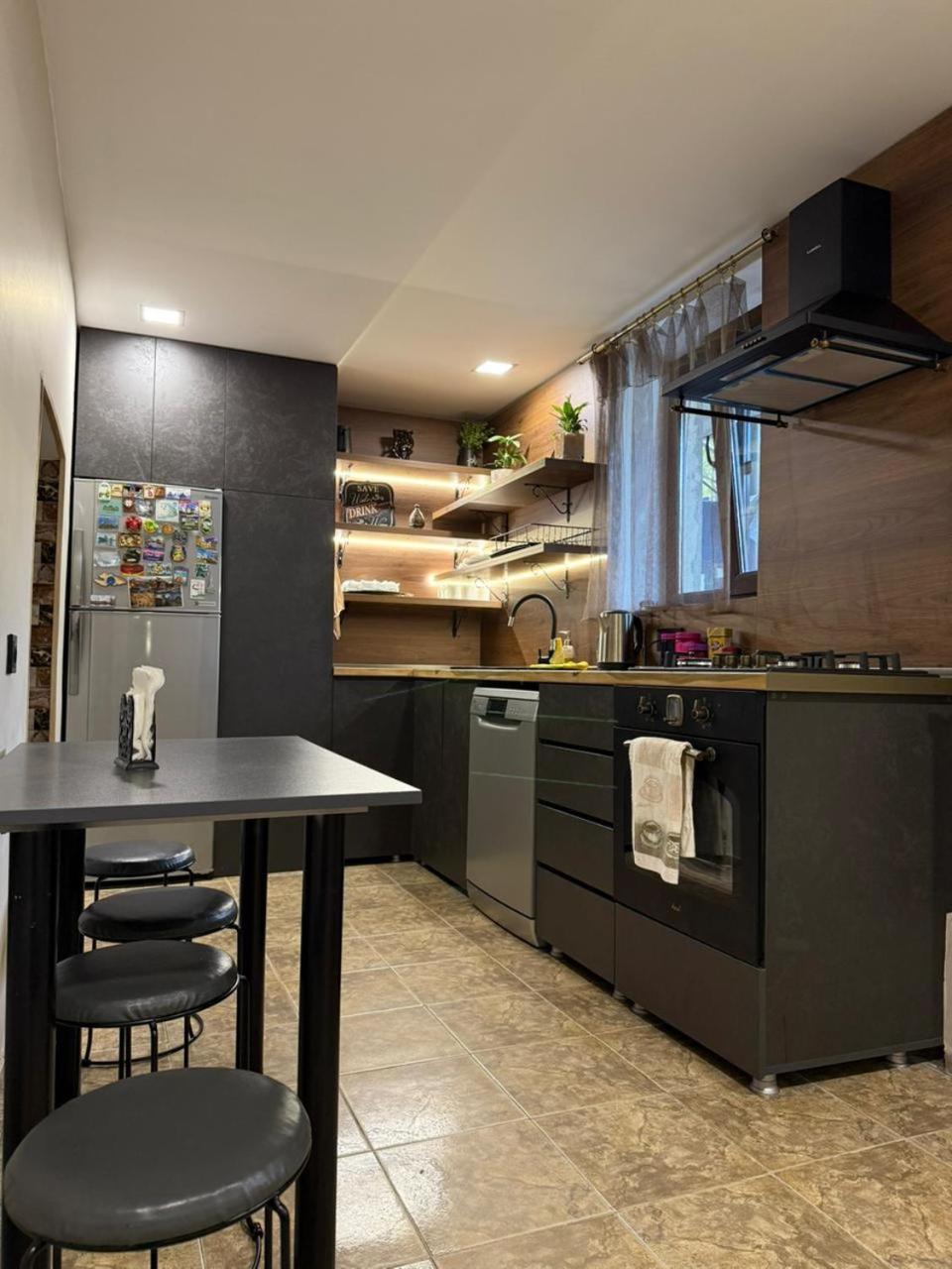 Holiday Home Borjomi ภายนอก รูปภาพ