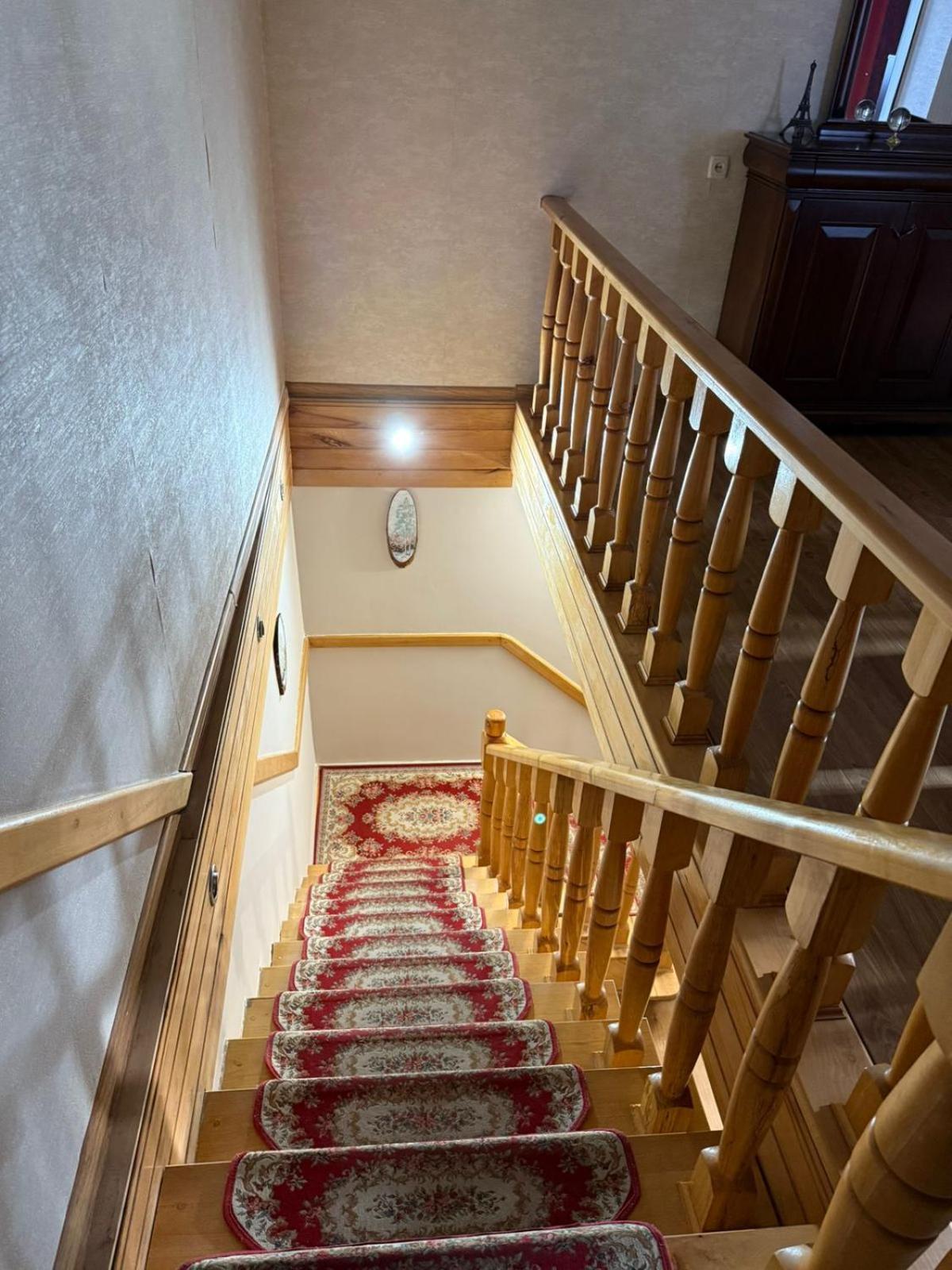 Holiday Home Borjomi ภายนอก รูปภาพ